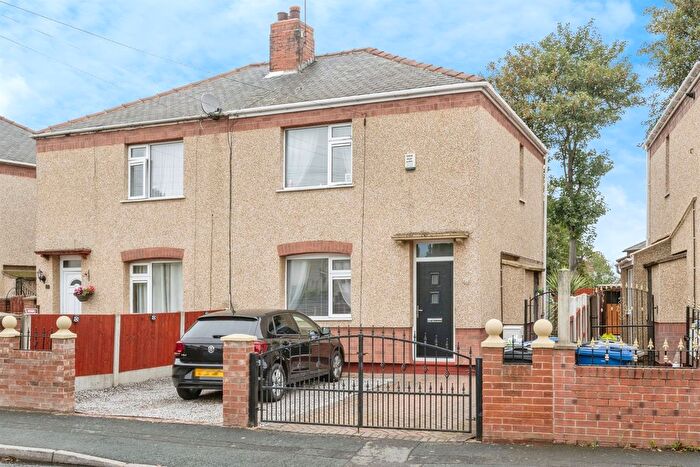 3 Bedroom Semi-detached House For Sale In Arnold Crescent, Mexborough, S64