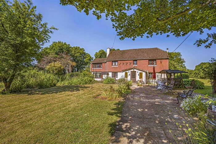 4 Bedroom Detached House For Sale In Bishopswood Lane, Tadley, RG26