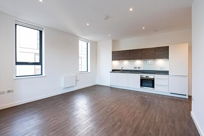 2 Bedroom Apartment To Rent In Thornhill Court, Oxford, OX3