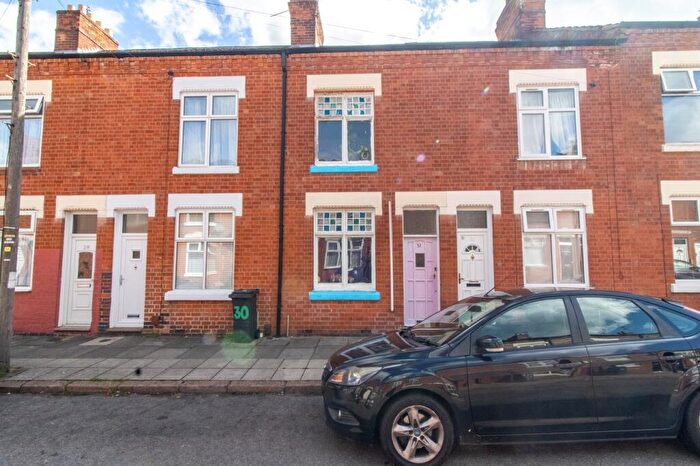 2 Bedroom Terraced House For Sale In Henton Road, Leicester, LE3