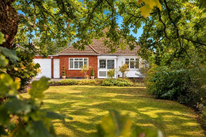 4 Bedroom Bungalow For Sale In Cromwell Lane, Coventry, Warwickshire, CV4