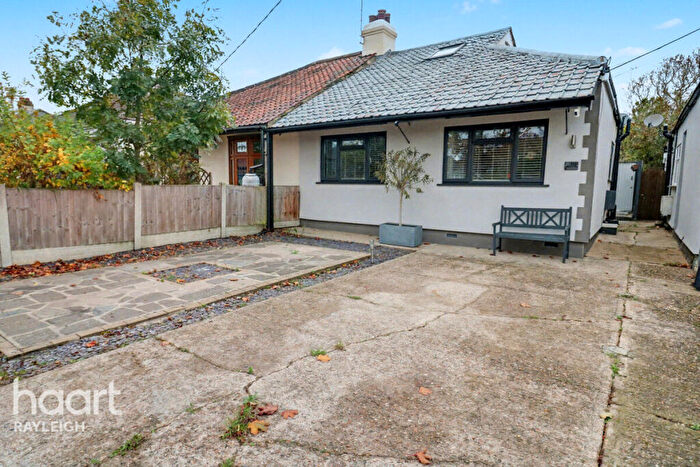 2 Bedroom Semi-Detached Bungalow For Sale In Helena Road, Rayleigh, SS6