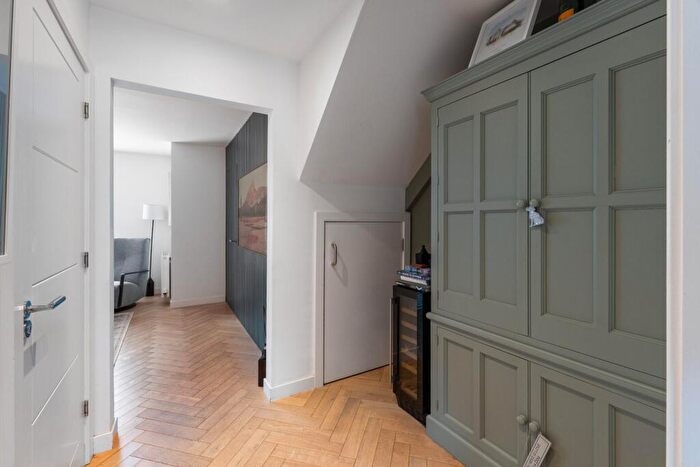4 Bedroom Town House For Sale In Auldfield Gate, Pollokshaws, G43