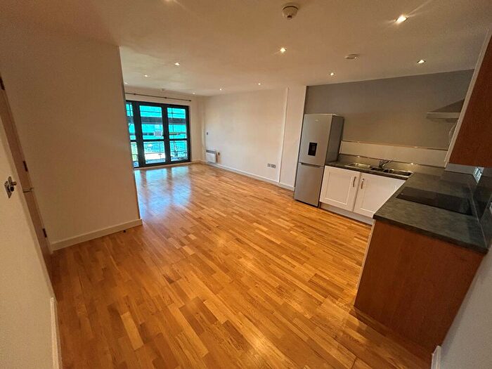 2 Bedroom Apartment To Rent In The Reach, Leeds Street, L3