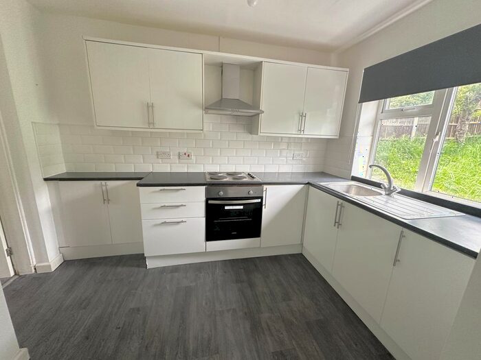 3 Bedroom Semi-Detached House To Rent In Cedar Avenue, Mexborough, Doncaster, S64