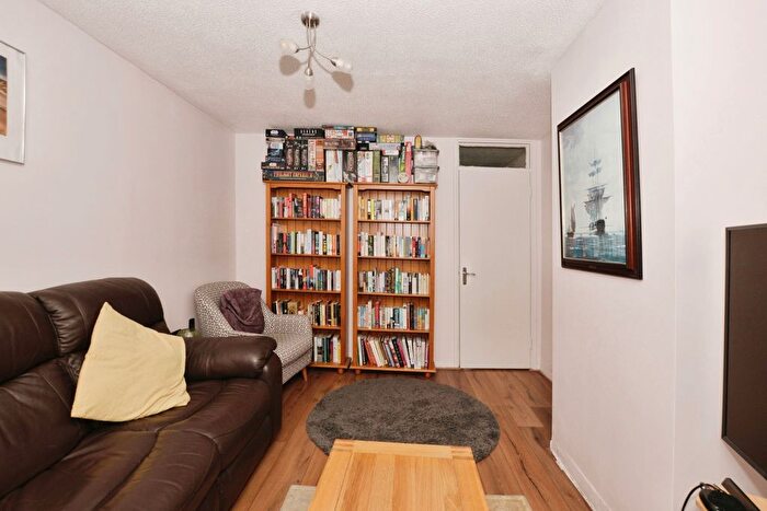 2 Bedroom End Of Terrace House For Sale In Bushy Royds, Ashford, Kent, TN24