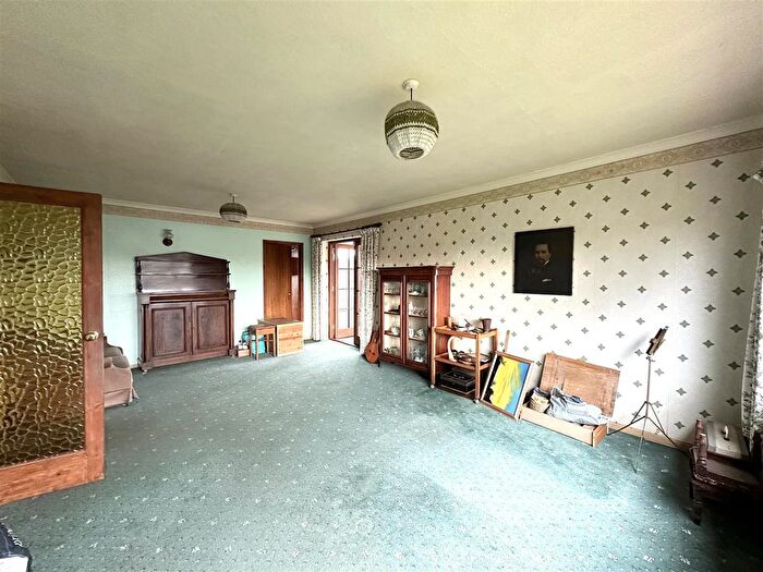 2 Bedroom Cottage For Sale In Longmeanygate, Midge Hall, Leyland, PR26