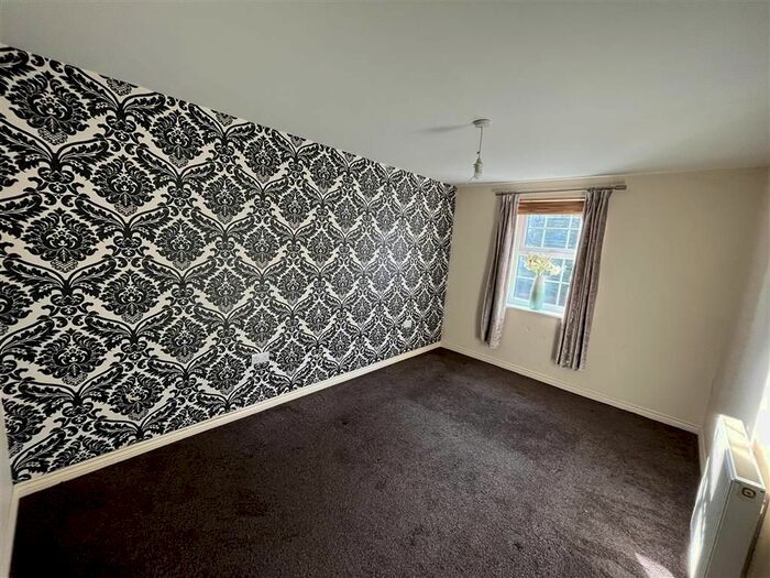 2 Bedroom Flat To Rent In Potters Hollow, Bulwell, Nottingham, NG6