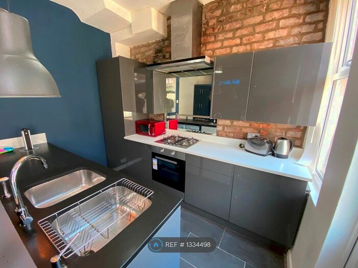 5 Bedroom Terraced House To Rent In Blantyre Road, Liverpool, L15