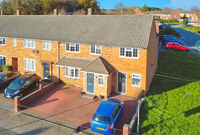 5 Bedroom End Of Terrace House For Sale In Hawthorne Lane, Hemel Hempstead, HP1