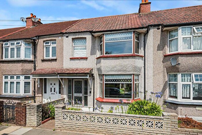 3 Bedroom Terraced House For Sale In Woodlands Road, Bexleyheath, DA7