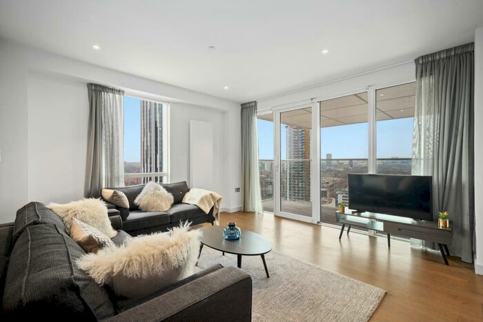 3 Bedroom Apartment To Rent In Mawes House, SE17