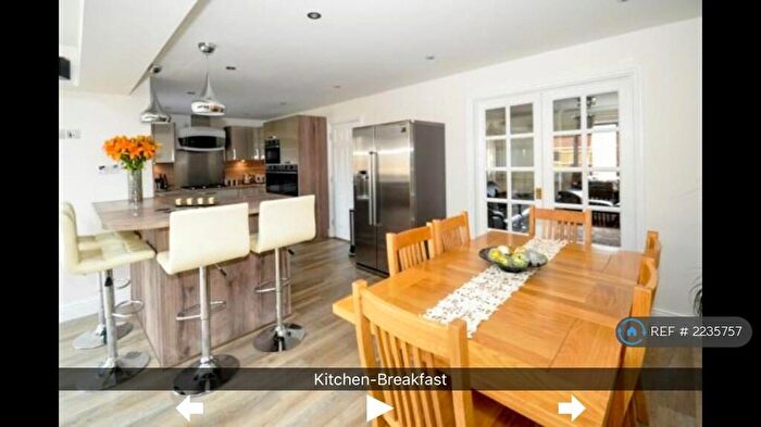 5 Bedroom Detached House To Rent In Ravencroft, Bicester, OX26