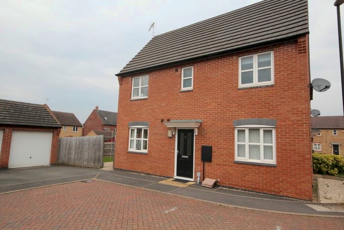 3 Bedroom Semi-Detached House To Rent In The Carabiniers, Coventry, CV3