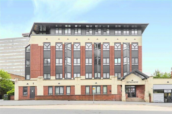 2 Bedroom Flat For Sale In Ringside, High Street, Bracknell, Berkshire, RG12