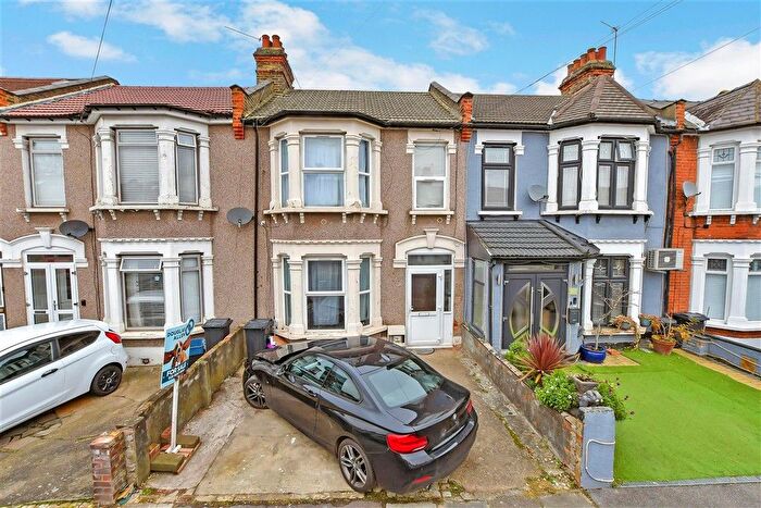 3 Bedroom Terraced House For Sale In Windsor Road, Ilford, Essex, IG1