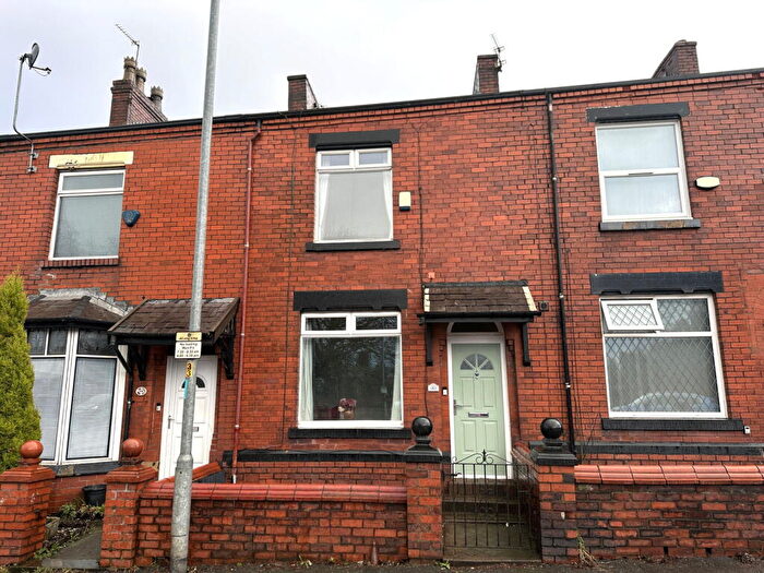 3 Bedroom Terraced House For Sale In Oldham Road, Royton, OL2