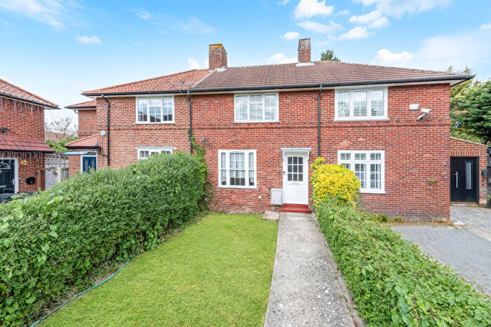 2 Bedroom Terraced House For Sale In Langdon Road, Morden, SM4