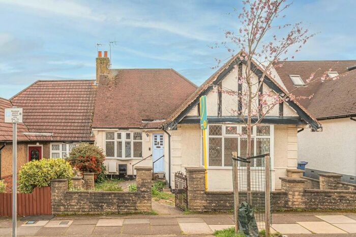 3 Bedroom House To Rent In Milton Avenue, High Barnet, Barnet, EN5