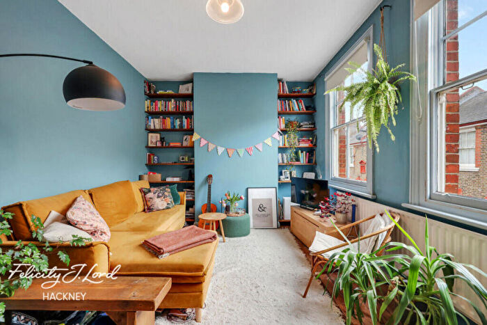 1 Bedroom Flat To Rent In Seal Street, London, E8