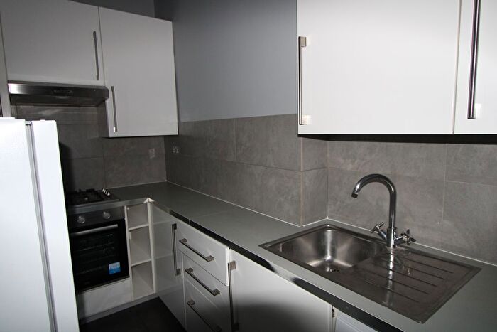 1 Bedroom Flat To Rent In London, SW17