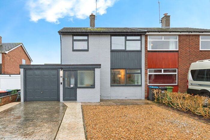 3 Bedroom Semi-Detached House For Sale In Little Linford Lane, Newport Pagnell, MK16