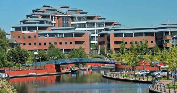 1 Bedroom Flat To Rent In Waterfront West, Brierley Hill, Dudley, DY5