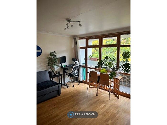 1 Bedroom Flat To Rent In Calstock, London, NW1