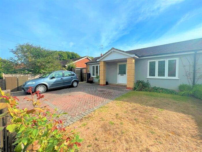 2 Bedroom Semi-Detached Bungalow To Rent In Craig Close, Crowhurst, Battle, TN33