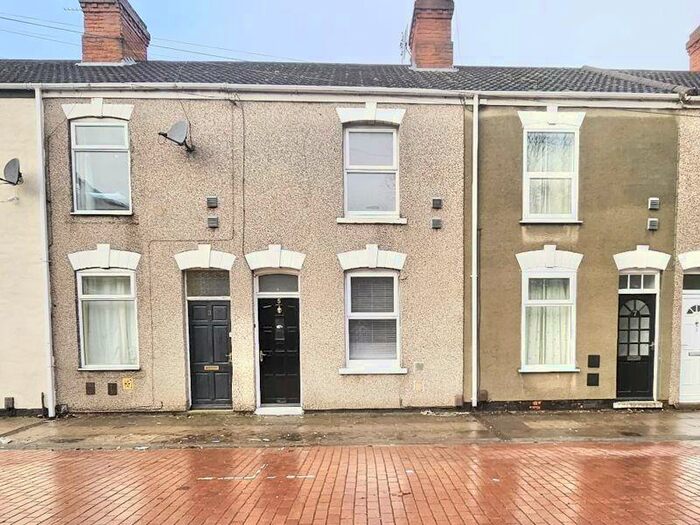 2 Bedroom Terraced House To Rent In New Cartergate, Grimsby, DN31