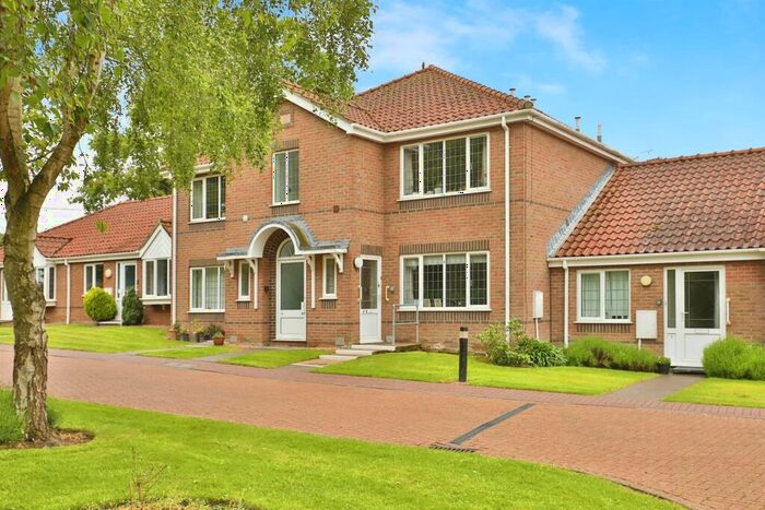 2 Bedroom Flat For Sale In Havergate, Horstead, Norwich, NR12
