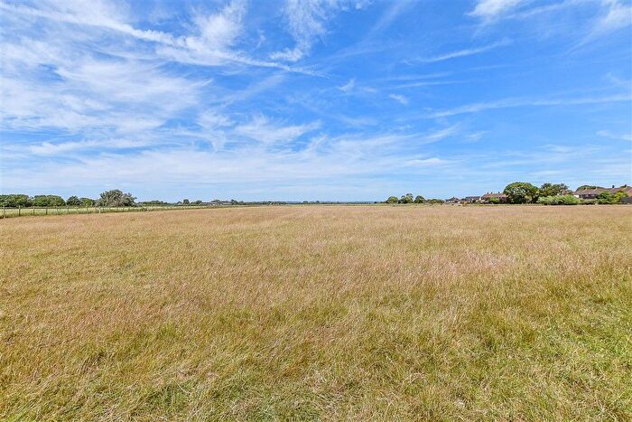 3 Bedroom Semi Detached Bungalow For Sale In Station Road, New Romney, Kent, TN28