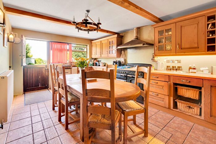 3 Bedroom Semi-Detached House For Sale In School Road, Messing, CO5
