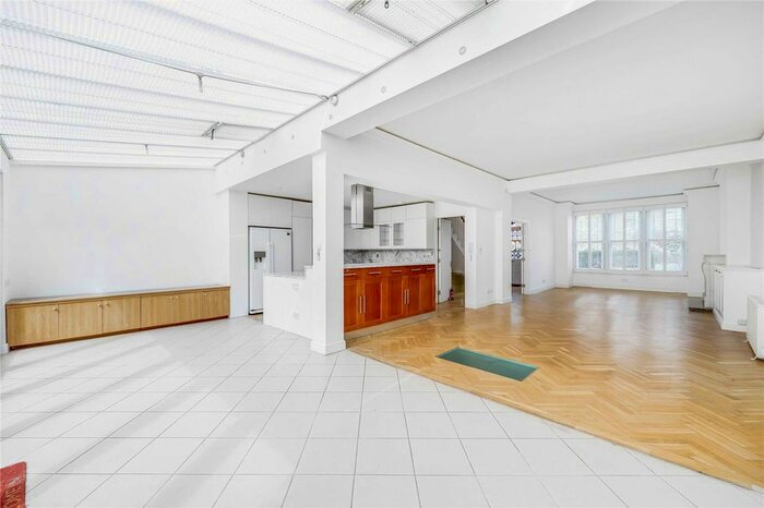 5 Bedroom Detached House To Rent In Ritherdon Road, London, SW17