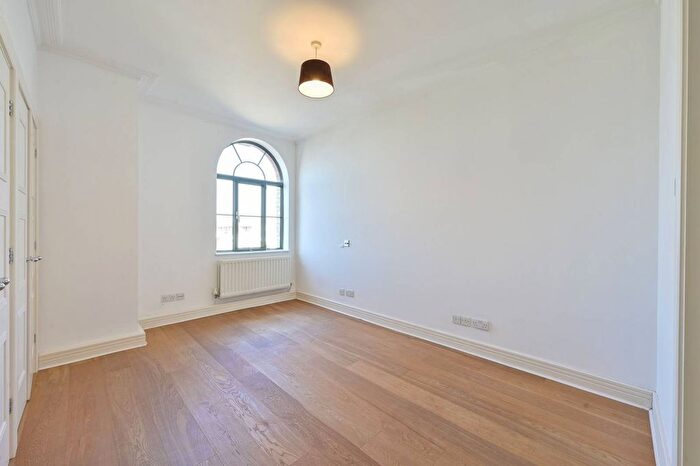 1 Bedroom Flat To Rent In Somerville Avenue, Barnes, London, SW13