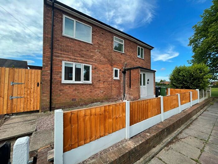 2 Bedroom Apartment To Rent In Yeardsley Close, Bramhall, Stockport, SK7