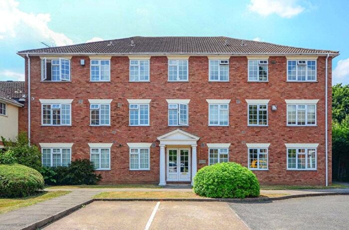 1 Bedroom Flat For Sale In Abbottsmede Close, Twickenham, TW1