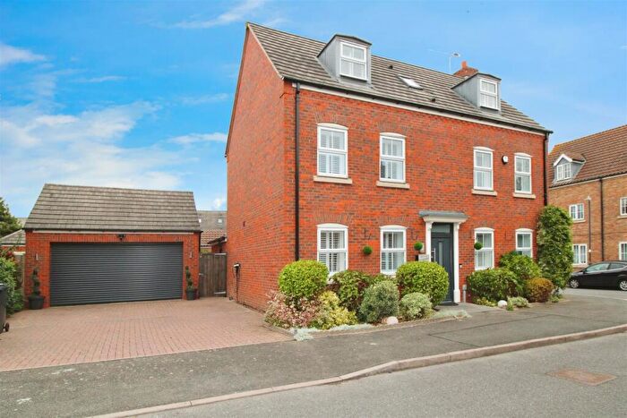5 Bedroom Detached House For Sale In Crowsfurlong, Coton Meadows, Rugby, CV23