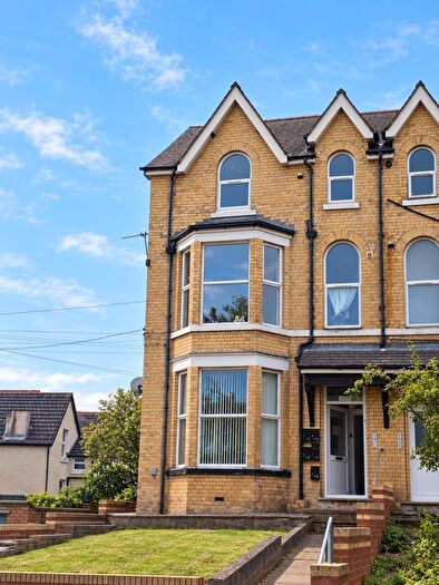1 Bedroom Flat To Rent In Meirion Gardens, Colwyn Bay, LL29