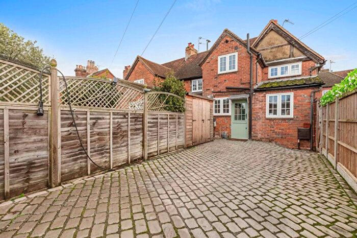 2 Bedroom House For Sale In Aylesbury End, Beaconsfield, HP9