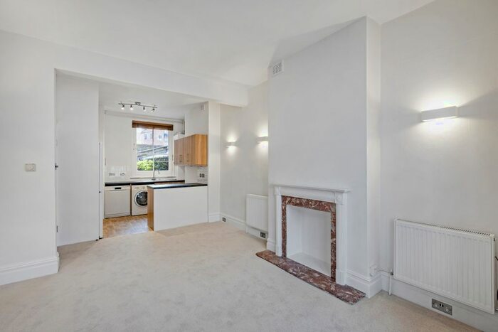1 Bedroom Flat To Rent In Elmstone Road, Fulham, London, SW6