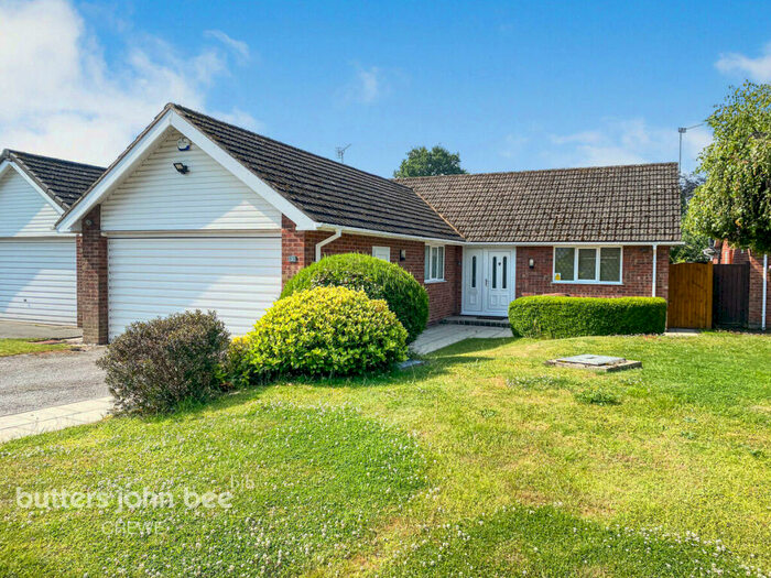 2 Bedroom Detached Bungalow For Sale In Aldford Close, Hough, CW2