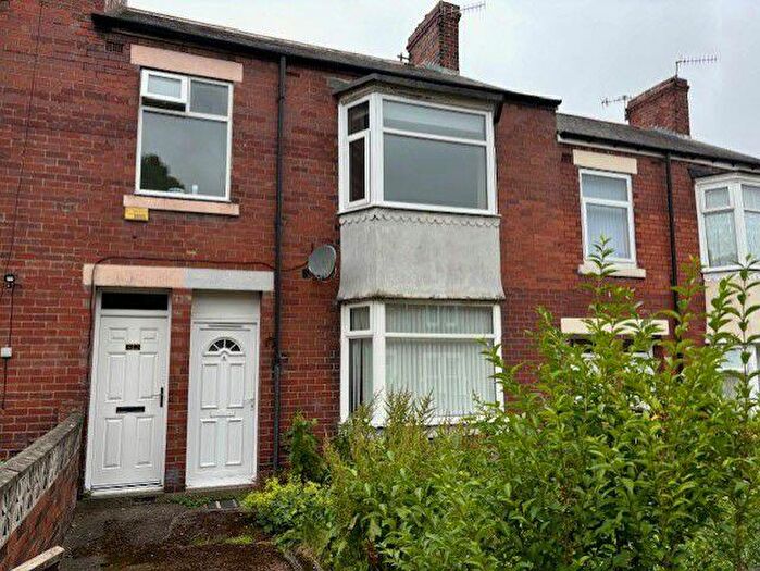 2 Bedroom Flat To Rent In Axwell Terrace, Swalwell, Newcastle Upon Tyne, Tyne And Wear, NE16