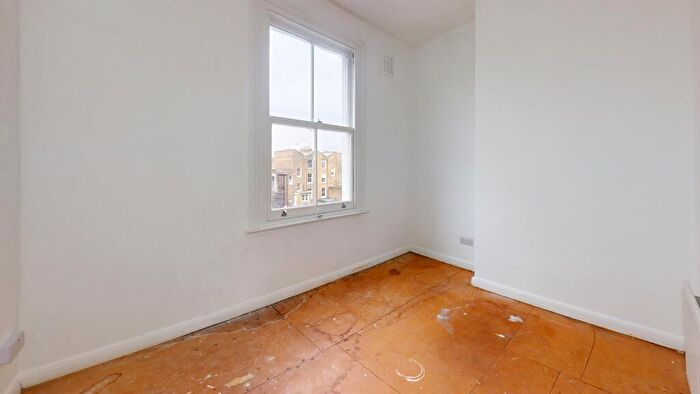 1 Bedroom Flat For Sale In Flat C, Ockendon Road, Islington, London, N1