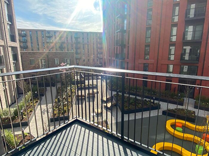 2 Bedroom Apartment To Rent In Shale Lane Salford, M5