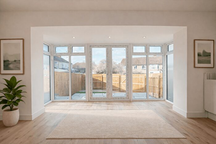 3 Bedroom End Of Terrace House To Rent In Alexandra Gardens, BS16