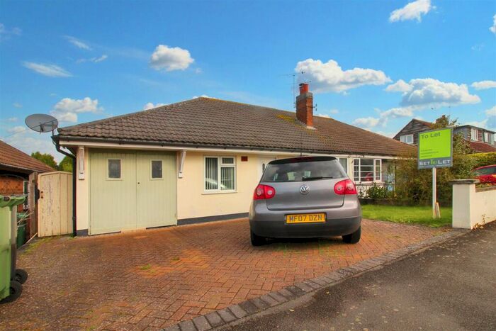 2 Bedroom Detached Bungalow To Rent In Elizabeth Drive, Oadby, Leicester, LE2