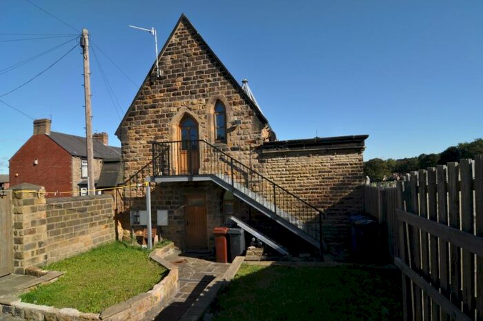 2 Bedroom Apartment To Rent In Cemetery Road, Barnsley, S70