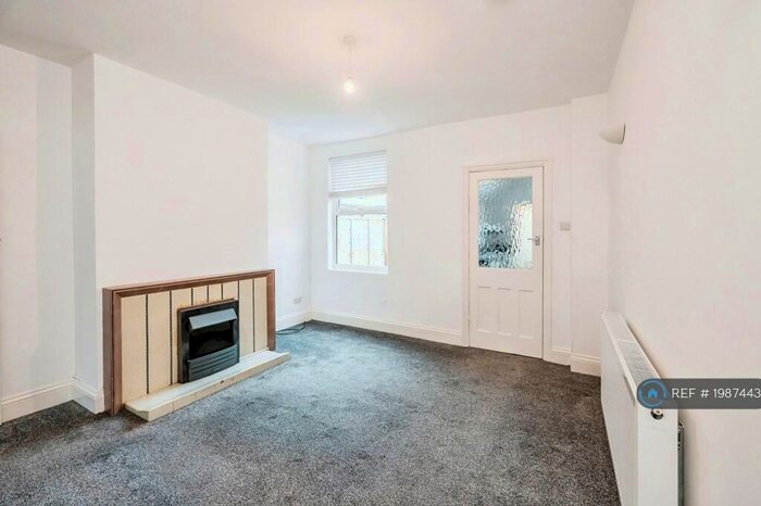 1 Bedroom Flat To Rent In Other Rd, Redditch, B98