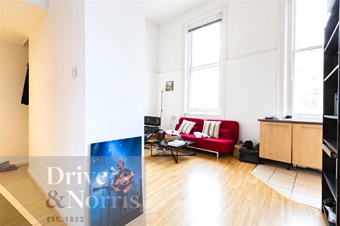 1 Bedroom Apartment To Rent In Clerkenwell Green, Clerkenwell, London, EC1R